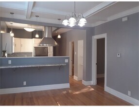 11122 S Vernon Ave-Unit -1st Floor in Chicago, IL - Building Photo - Building Photo