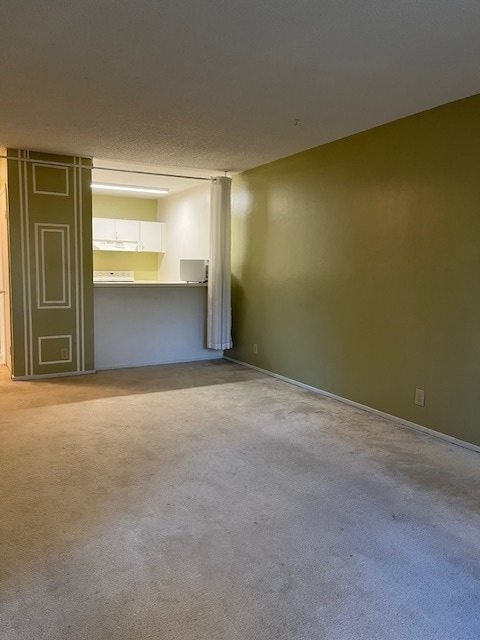 980 Kiely Blvd, Unit 301 in Santa Clara, CA - Building Photo - Building Photo