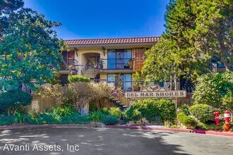 190 Del Mar Shores Terrace-Unit -#44 in Solana Beach, CA - Foto de edificio - Building Photo