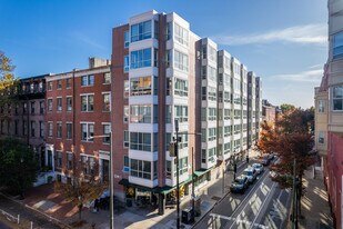 Le Grenier in Philadelphia, PA - Building Photo