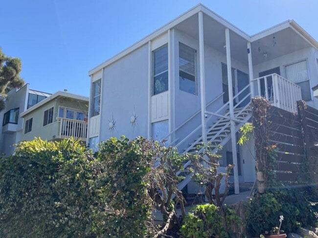 property at 343 Playa Del Sur St