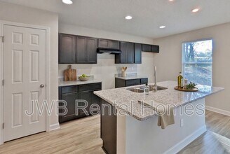 8122 Noroad in Jacksonville, FL - Building Photo - Building Photo