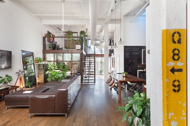 property at 659 Auburn Ave NE