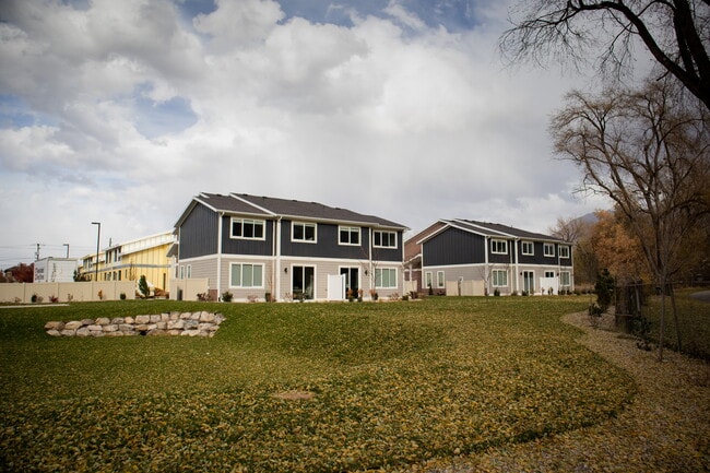 property at 624 E Fort Union Blvd