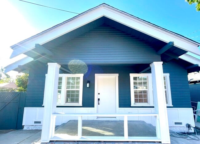 property at 211 E Alberta St