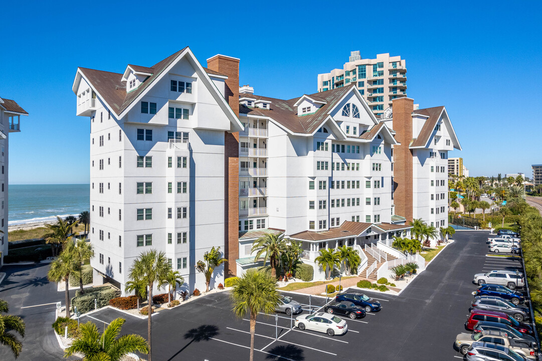 Cabana Club Condominium in Clearwater, FL - Building Photo