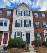 320 Rolling Valley Dr in Fredericksburg, VA - Building Photo - Building Photo