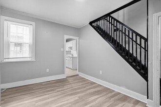 3856 Olive St in Philadelphia, PA - Foto de edificio - Building Photo