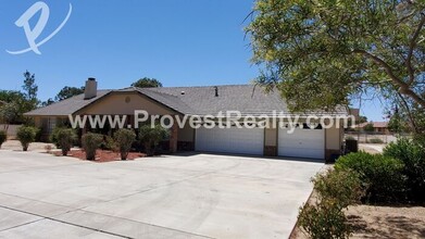 14664 Pamlico Rd in Apple Valley, CA - Foto de edificio - Building Photo