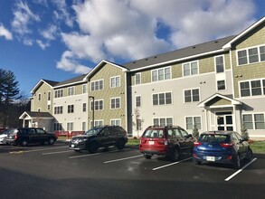 10 E Ridge Dr in Milford, NH - Building Photo - Building Photo