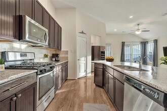 25403 Brentmoor Dr in Porter, TX - Building Photo - Building Photo