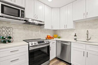 3527 Nottingham Ct in Boulder, CO - Building Photo - Building Photo