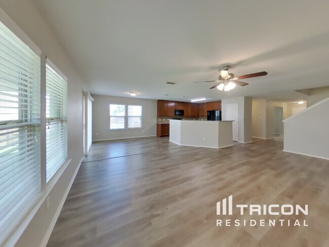 528 Shell St in Cedar Hill, TX - Building Photo - Building Photo