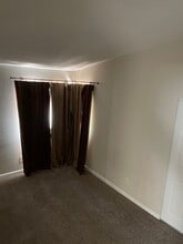 7234 Kallie Kay Ln in Sacramento, CA - Foto de edificio - Building Photo