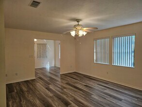 8810 NW 37th Cir in Gainesville, FL - Foto de edificio - Building Photo