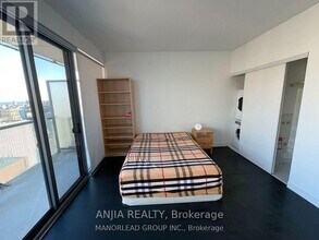 57 St Joseph St in Toronto, ON - Building Photo - Building Photo