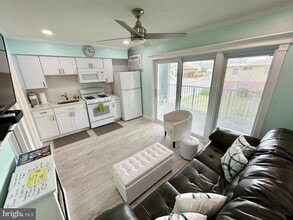 1103 Philadelphia Ave, Unit 20 in Ocean City, MD - Building Photo - Building Photo