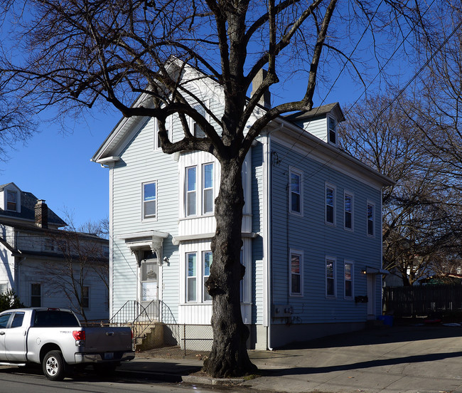 141 Delaine St in Providence, RI - Foto de edificio - Building Photo