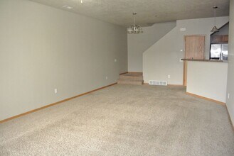 1430 31st Ave SE in Minot, ND - Building Photo - Building Photo