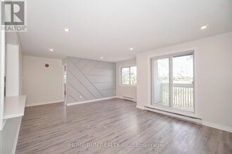214 Viewmount Dr in Ottawa, ON - Building Photo - Building Photo