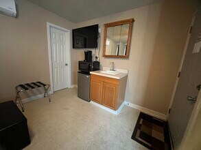 127 Harbor Cir in Mathis, TX - Building Photo - Building Photo