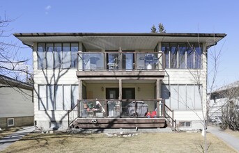 519 33rd St NW in Calgary, AB - Building Photo - Primary Photo