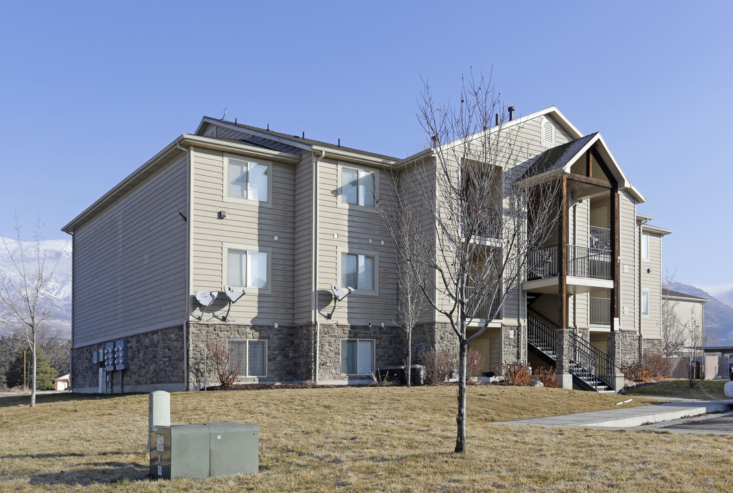 The Georgian at Colonial Springs in Harrisville, UT - Foto de edificio