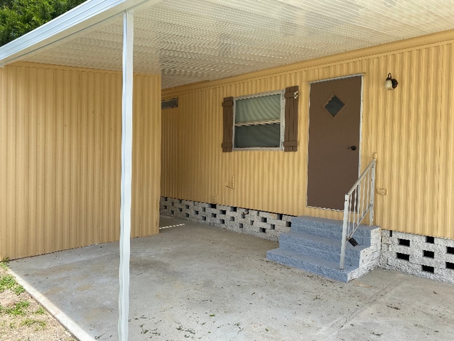 144 Stuart Cir in Port Orange, FL - Foto de edificio - Building Photo