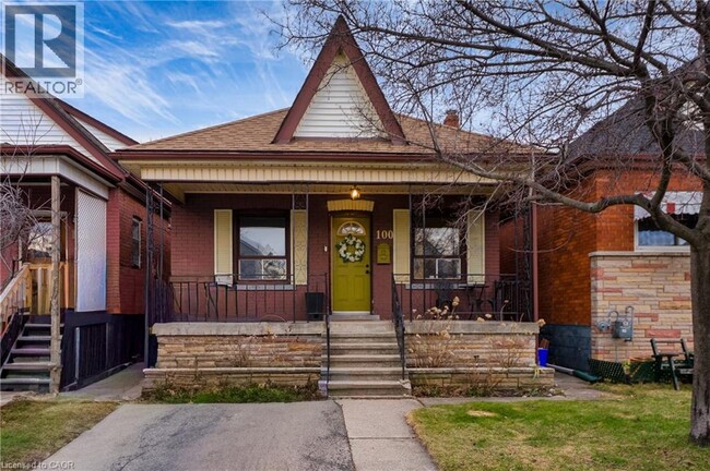 property at 100 Huxley Ave N