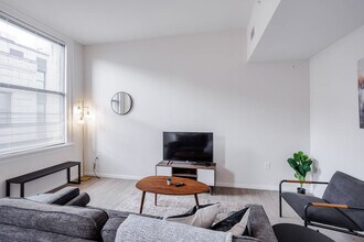 1 W 4th St in Cincinnati, OH - Foto de edificio - Building Photo