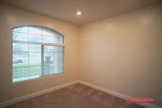 5419 Clarion Channel Ln in Bakersfield, CA - Building Photo - Building Photo