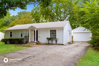 7000 Woodward St in Overland Park, KS - Building Photo - Building Photo