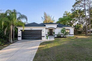 2503 Dumont Ln in North Port, FL - Building Photo