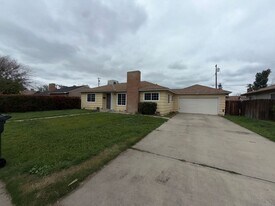 4626 Joanne Ave in Bakersfield, CA - Building Photo