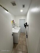 19544 Hart St in Los Angeles, CA - Building Photo - Building Photo