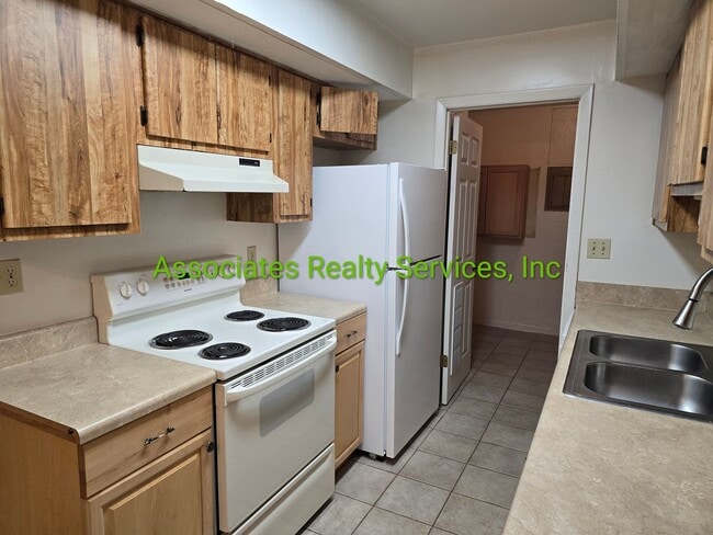 property at 405 NE 42 Pl