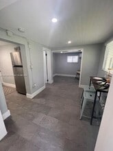 1726 NW 19th St in Miami, FL - Building Photo - Building Photo