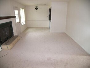 10108 Woodland Village Dr in Austin, TX - Building Photo - Building Photo