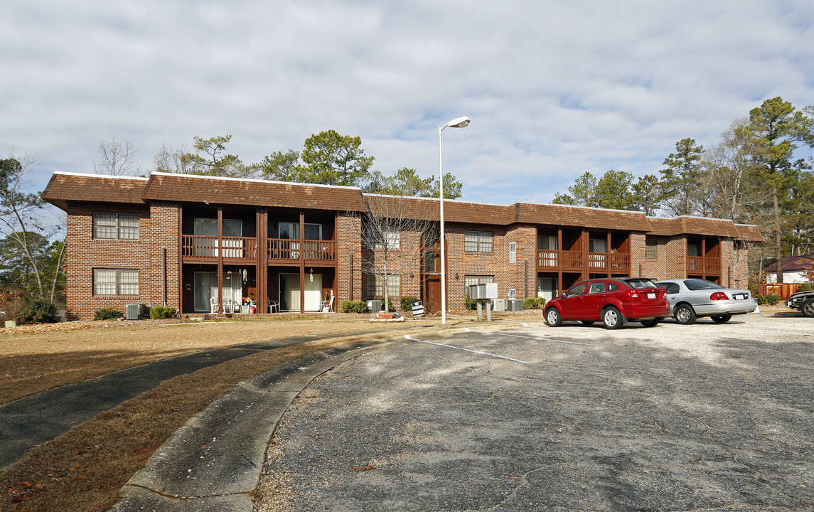 Gables Court Apartments in Fayetteville, NC - Building Photo