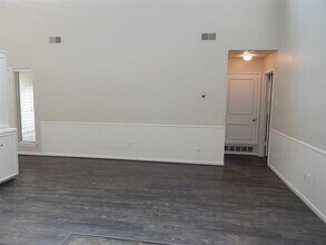 10525 Boedeker St in Dallas, TX - Building Photo - Building Photo