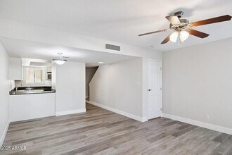 935 N Granite Reef Rd in Scottsdale, AZ - Building Photo - Building Photo