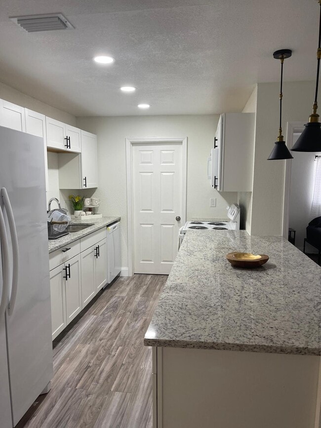 2265 Dolphin Rd in Titusville, FL - Building Photo - Building Photo