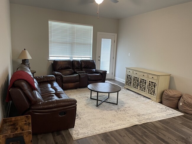 210 Dome Peak Terrace in Dripping Springs, TX - Building Photo - Building Photo