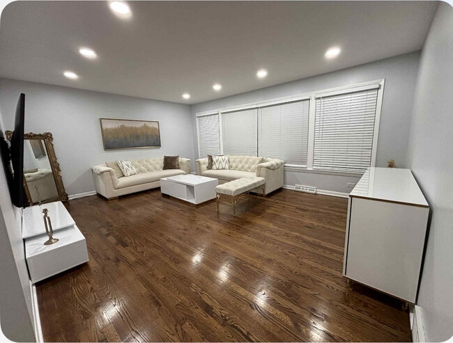 6748 E Prairie Rd, Unit 1st floor