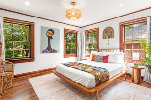 949 Victory Dr SW in Atlanta, GA - Building Photo