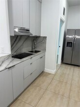 465 E 58th St in Hialeah, FL - Building Photo - Building Photo