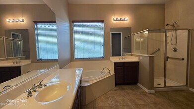 19351 E Apricot Ln in Queen Creek, AZ - Building Photo - Building Photo