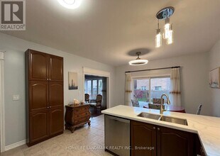 46 Durango Dr in Richmond Hill, ON - Building Photo - Building Photo