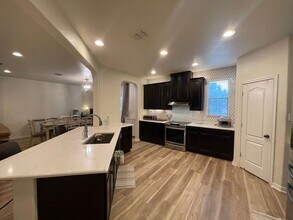 4539 Fern Hl in San Antonio, TX - Building Photo - Building Photo