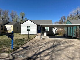 1659 Hillcrest Dr in Woodward, OK - Building Photo